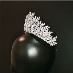 3D rhodium plates tiara